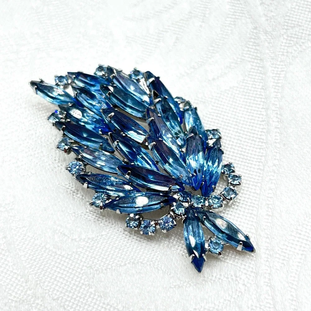 Vintage Blue Navette Marquise Rhinestones Silver Tone Leaf Bundle Brooch